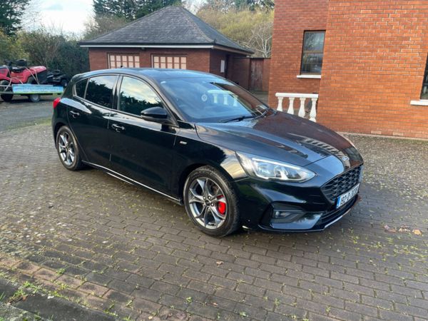 Ford Focus Hatchback, Petrol, 2019, Black