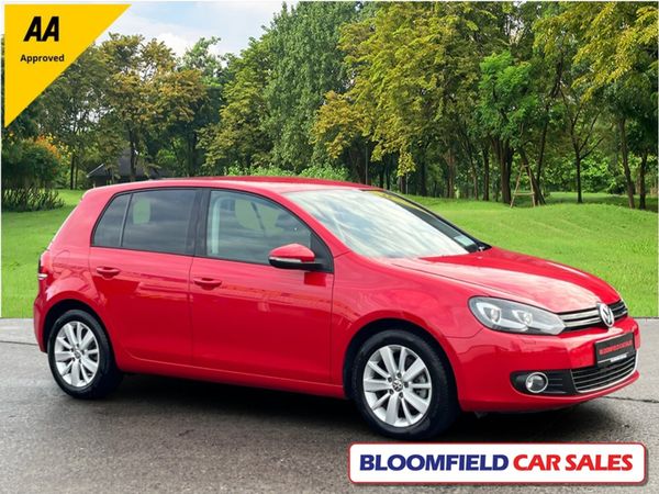 Volkswagen Golf Hatchback, Petrol, 2012, Red