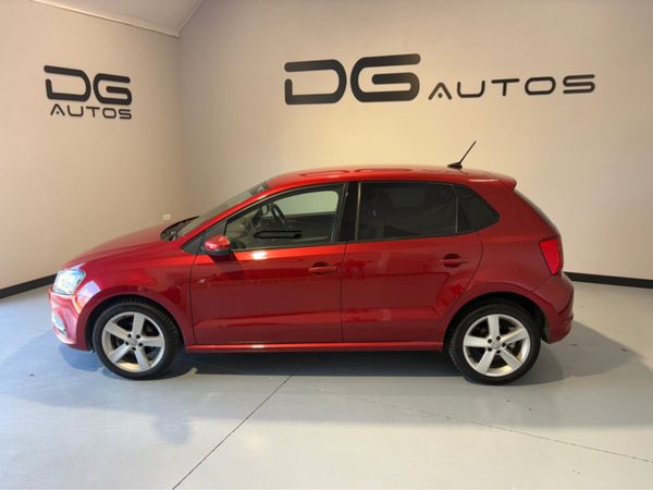 Volkswagen Polo Hatchback, Petrol, 2016, Red