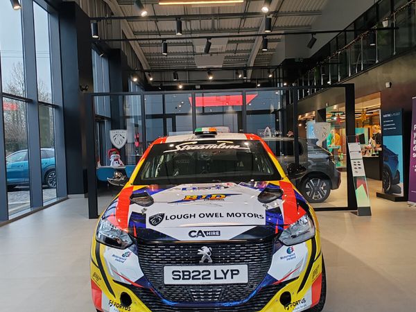 Peugeot 308 Hatchback, Diesel, 2024, Red