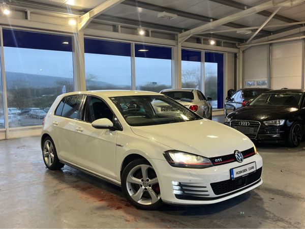 Volkswagen Golf Hatchback, Petrol, 2016, White