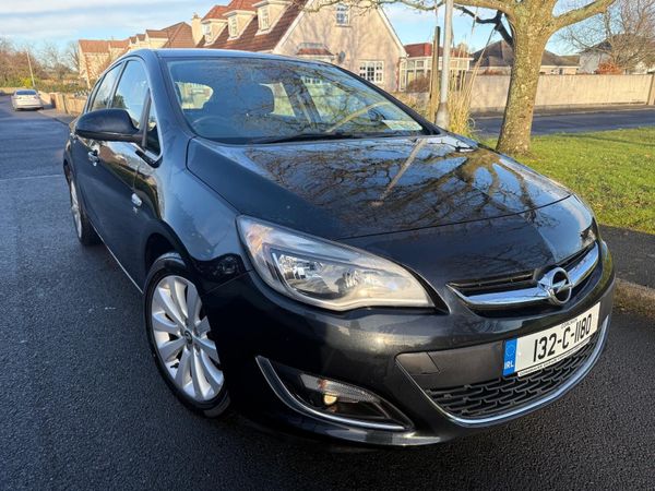 Opel Astra Hatchback, Diesel, 2013, Black