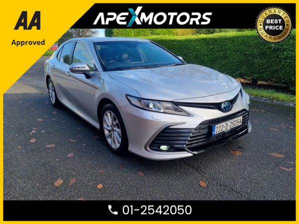 Toyota Camry Saloon, Petrol Hybrid, 2022, Silver