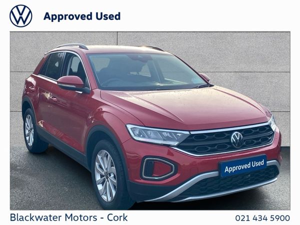 Volkswagen T-Roc Hatchback, Petrol, 2025, Red