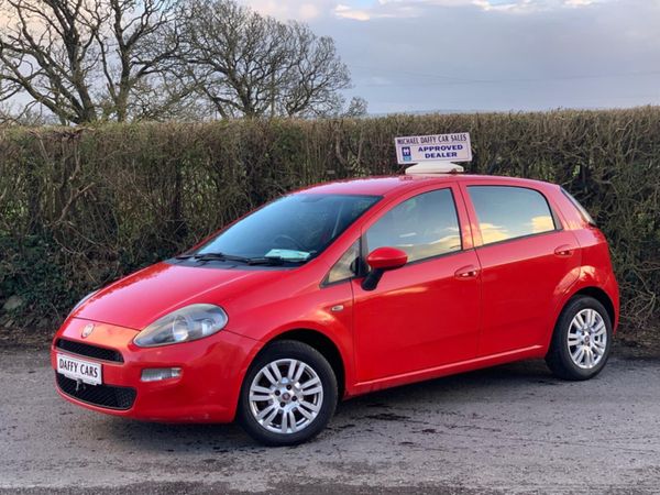 Fiat Punto MPV, Diesel, 2012, Red