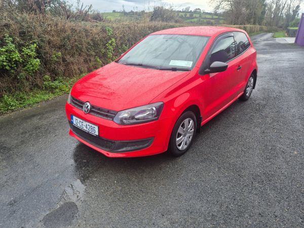Volkswagen Polo Hatchback, Petrol, 2012, Red