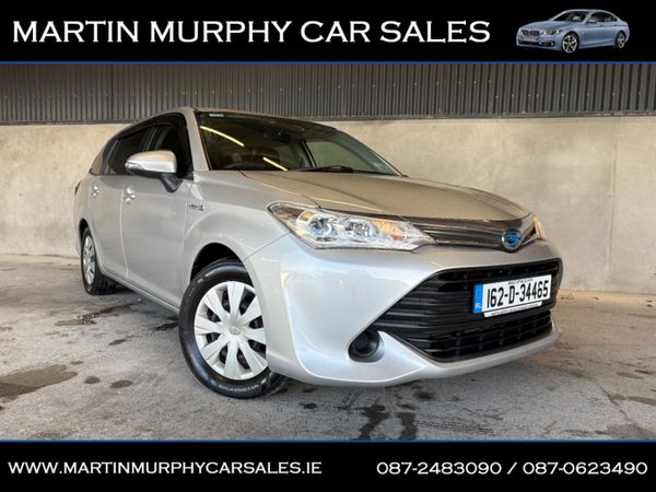 Toyota Corolla Estate, Petrol Hybrid, 2016, Silver