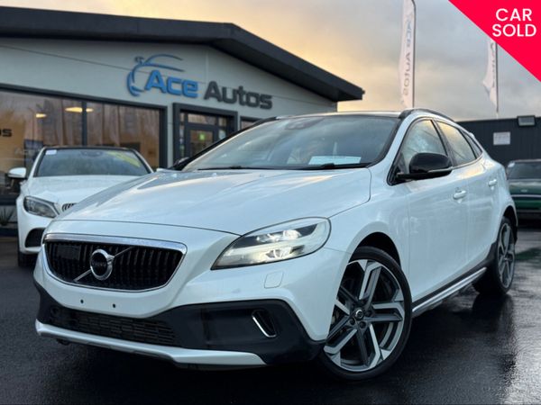 Volvo V40 Hatchback, Diesel, 2018, White
