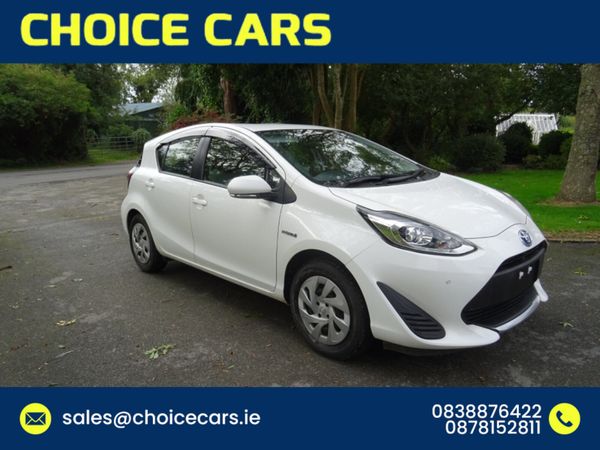 Toyota Aqua Hatchback, Petrol Hybrid, 2019, White