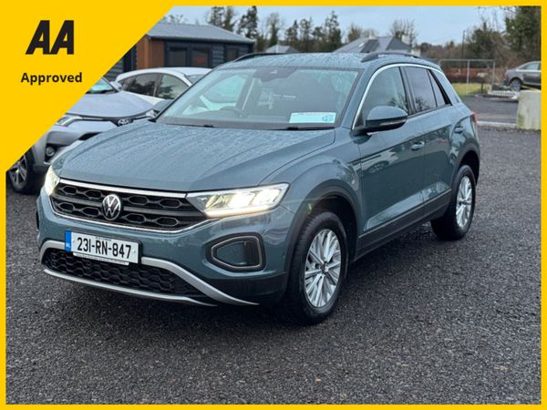 Volkswagen T-Roc SUV, Diesel, 2023, Blue