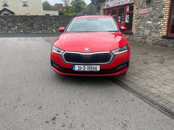 Skoda Octavia Estate, Diesel, 2021, Red