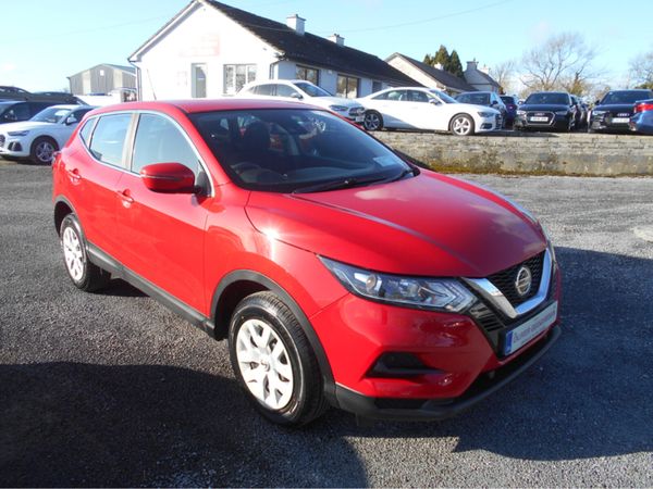 Nissan Qashqai SUV, Diesel, 2020, Red