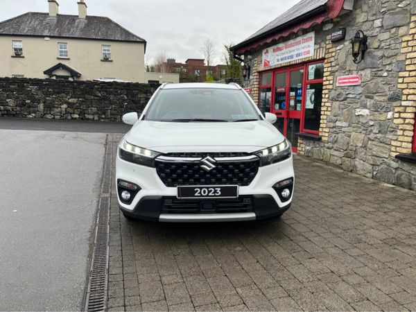 Suzuki SX4 Hatchback, Petrol Hybrid, 2023, White