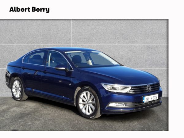 Volkswagen Passat Saloon, Diesel, 2019, Blue