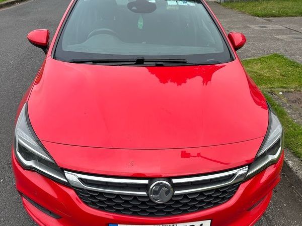 Vauxhall Astra Hatchback, Diesel, 2016, Red