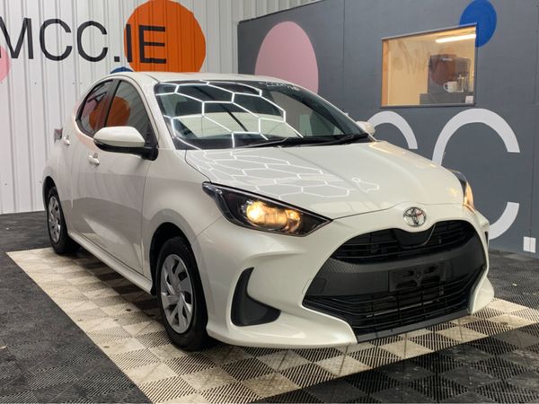 Toyota Yaris Hatchback, Petrol, 2022, White