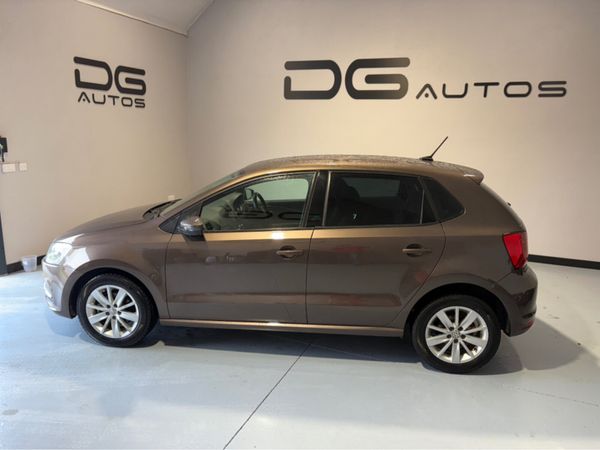 Volkswagen Polo Hatchback, Petrol, 2016, Brown