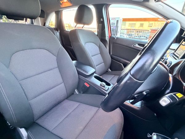 Mercedes-Benz B-Class SUV, Petrol, 2014, Red