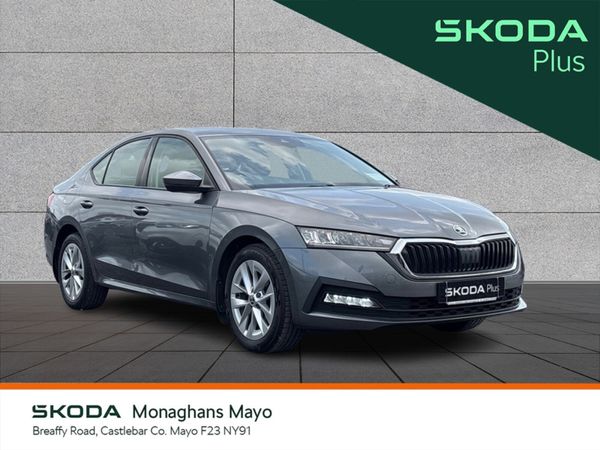 Skoda Octavia Saloon, Diesel, 2023, Grey