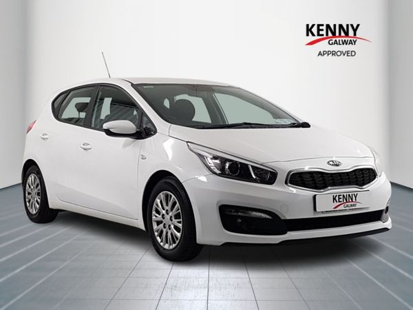 Kia Ceed Hatchback, Diesel, 2017, White