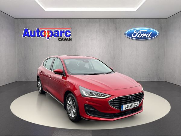 Ford Focus Hatchback, Petrol, 2024, Red