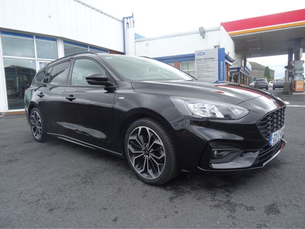 Ford Focus Estate, Petrol Hybrid, 2022, Black