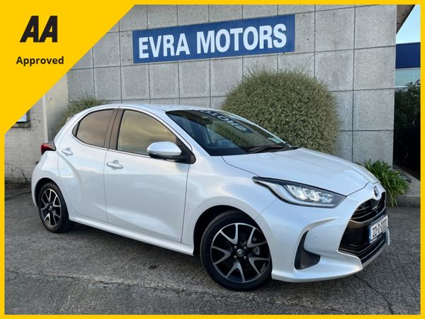 Toyota Yaris Hatchback, Petrol Hybrid, 2022, White