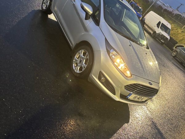 Ford Fiesta Hatchback, Diesel, 2016, Silver