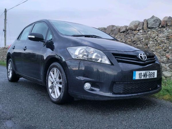 Toyota Auris Hatchback, Diesel, 2010, Black