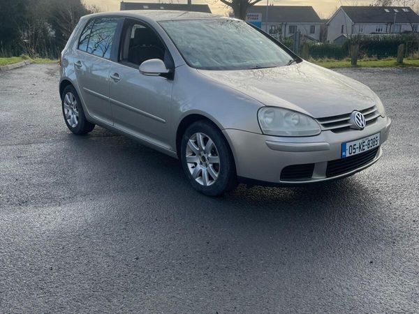 Volkswagen Golf Hatchback, Petrol, 2005, Beige