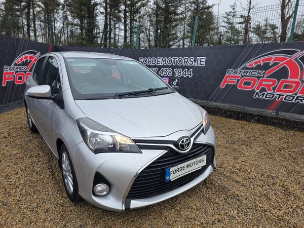 Toyota Yaris Hatchback, Petrol, 2015, Silver