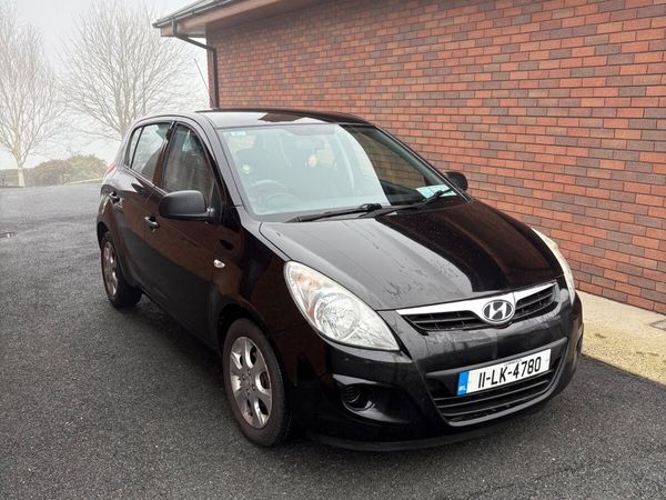 Hyundai i20 Hatchback, Petrol, 2011, Black