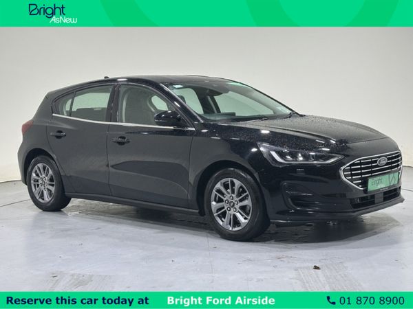 Ford Focus Hatchback, Diesel, 2023, Black