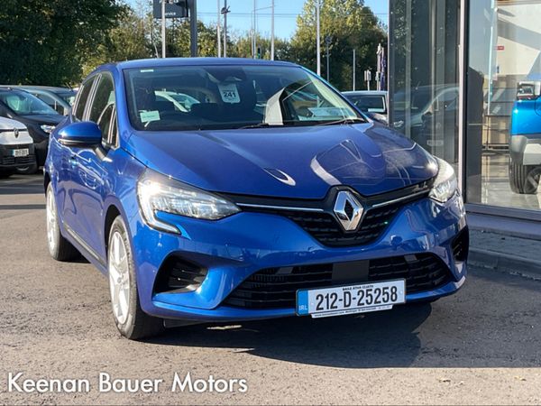 Renault Clio Hatchback, Petrol, 2021, Blue