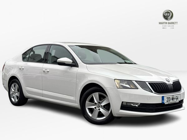 Skoda Octavia Hatchback, Diesel, 2020, White