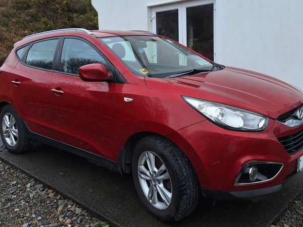 Hyundai ix35 SUV, Diesel, 2011, Red