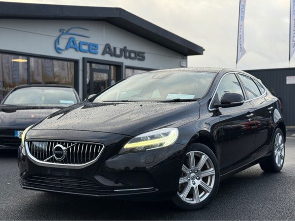 Volvo V40 Hatchback, Diesel, 2018, Black