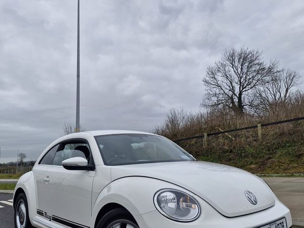 Volkswagen Beetle Hatchback, Diesel, 2012, White