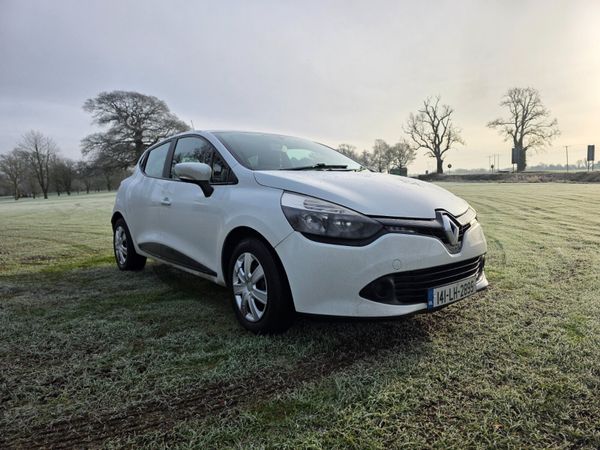 Renault Clio Hatchback, Petrol, 2014, White