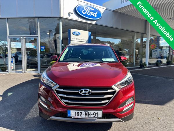 Hyundai Tucson MPV, Diesel, 2016, Red