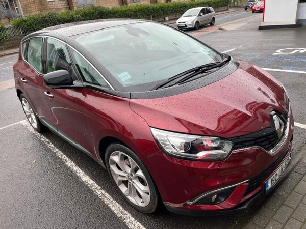 Renault Scenic Hatchback, Diesel, 2019, Red