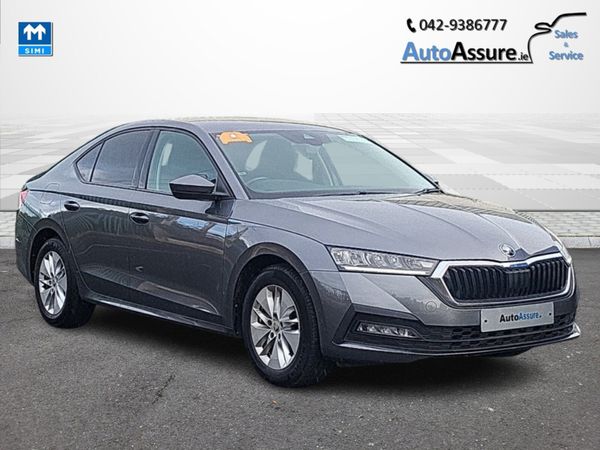 Skoda Octavia Hatchback, Diesel, 2022, Grey