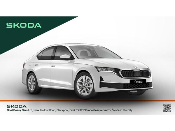Skoda Octavia Hatchback, Petrol, 2026, White