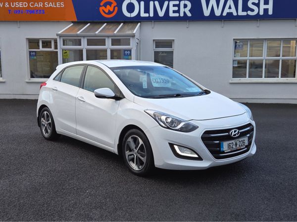 Hyundai i30 Hatchback, Petrol, 2016, White