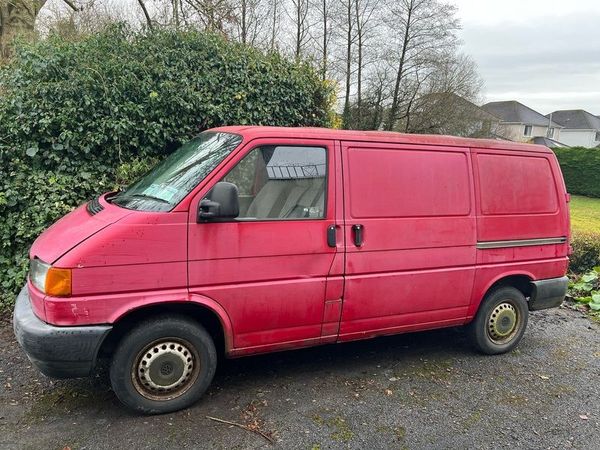Volkswagen Transporter Van, Diesel, 2000, Red