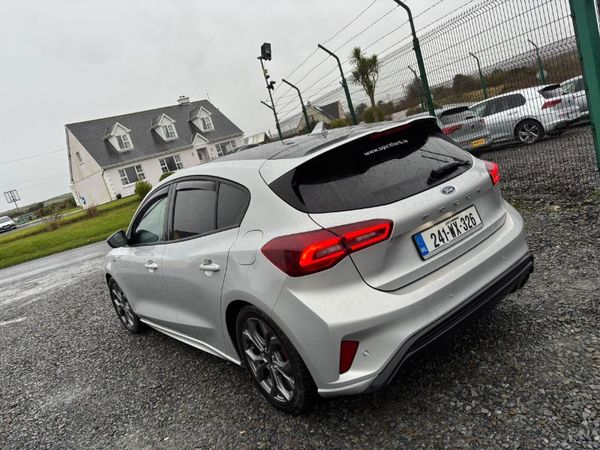 Ford Focus Hatchback, Petrol, 2024, Grey