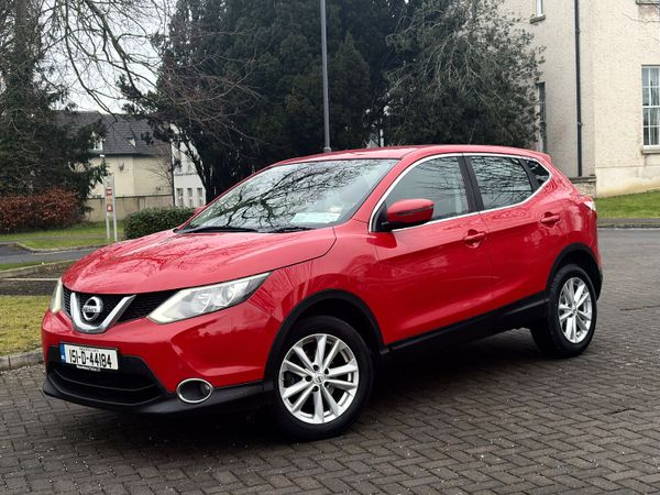 Nissan Qashqai Hatchback, Diesel, 2015, Red