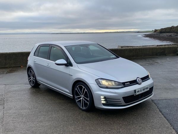 Volkswagen Golf Hatchback, Diesel, 2014, Silver