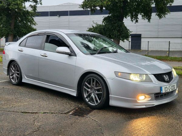Honda Accord Saloon, Petrol, 2003, Silver