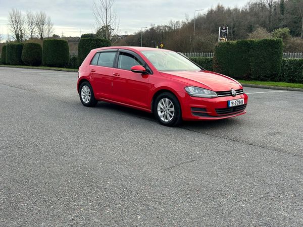 Volkswagen Golf Hatchback, Petrol, 2016, Red